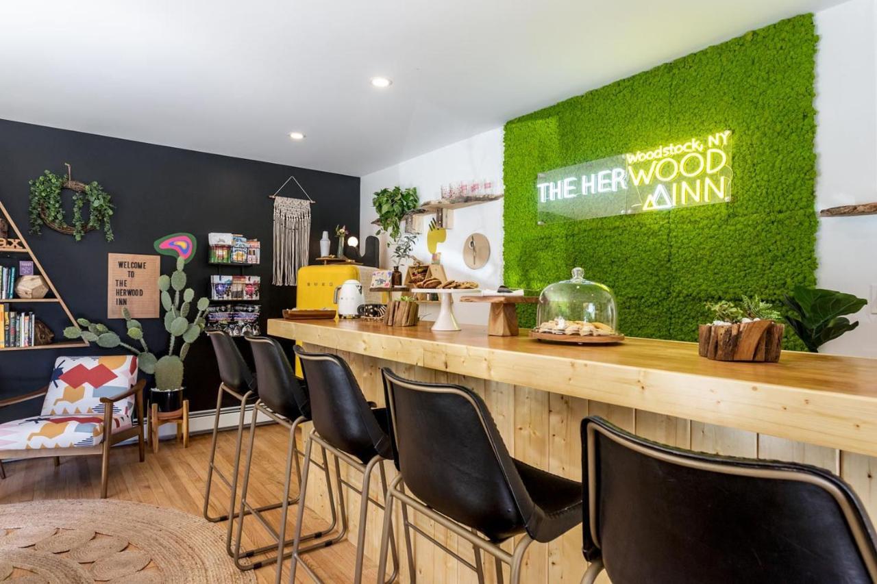 The Herwood Inn Вудсток Экстерьер фото